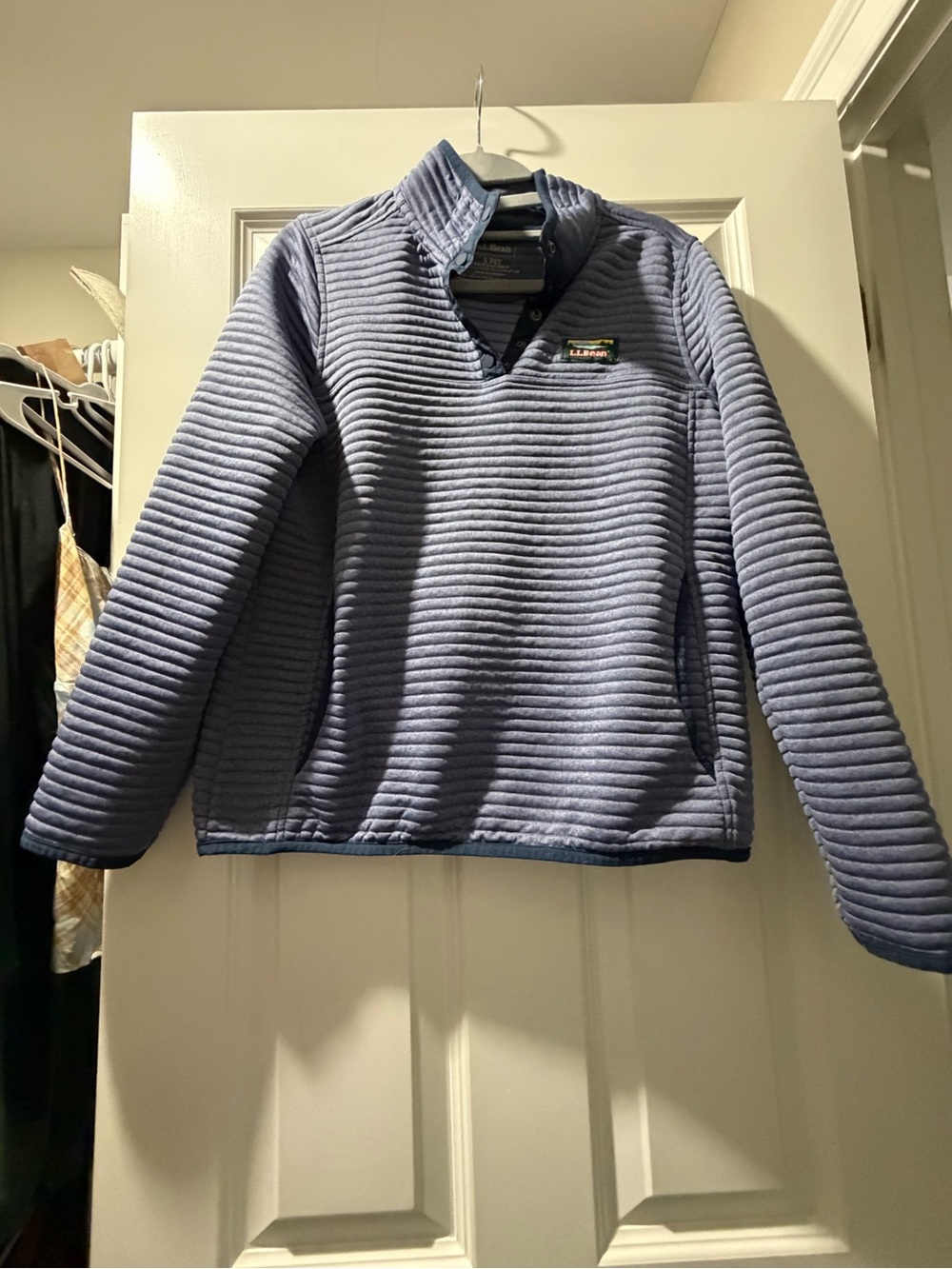 LLBean womenโs Airlight Pullover